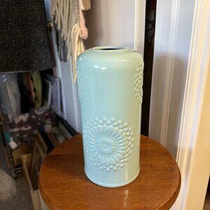 Home Inspirations Embossed Floral Pattern - Teal - EUC